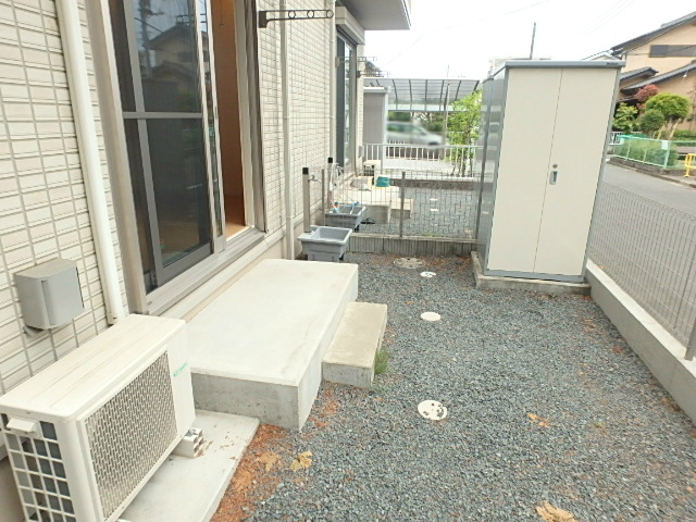 庭　図面と現状に相違がある場合には現状を優先