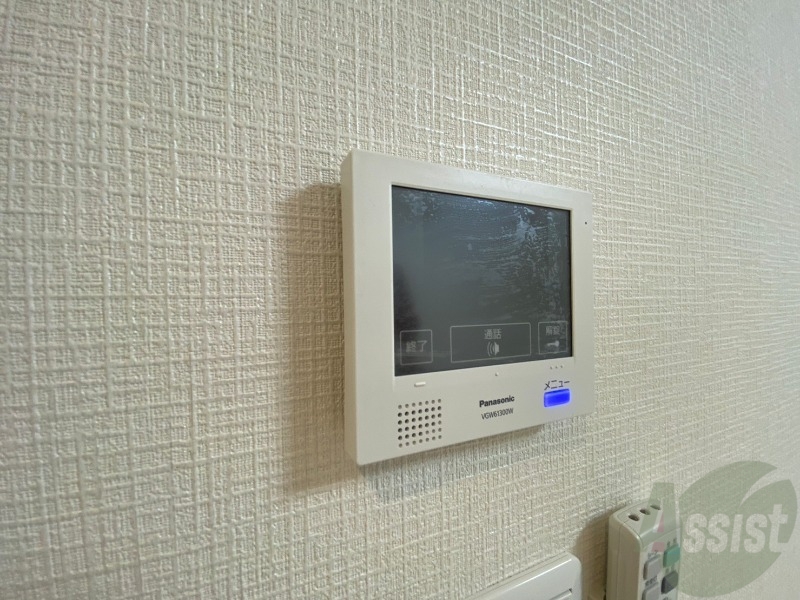 セキュリティ　ＴＶモニター付インターホンです。来客者の顔が見えるので安心！