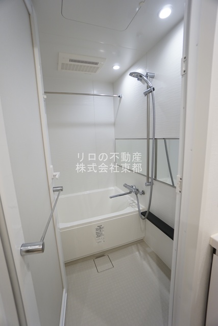 バス・シャワールーム　花粉・梅雨の時期にオススメの浴室乾燥機付きバスルームです♪
