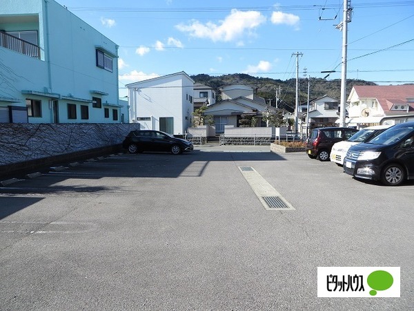 駐車場　駐輪場
