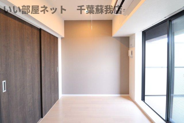 その他部屋・スペース　広くて明るい寝室