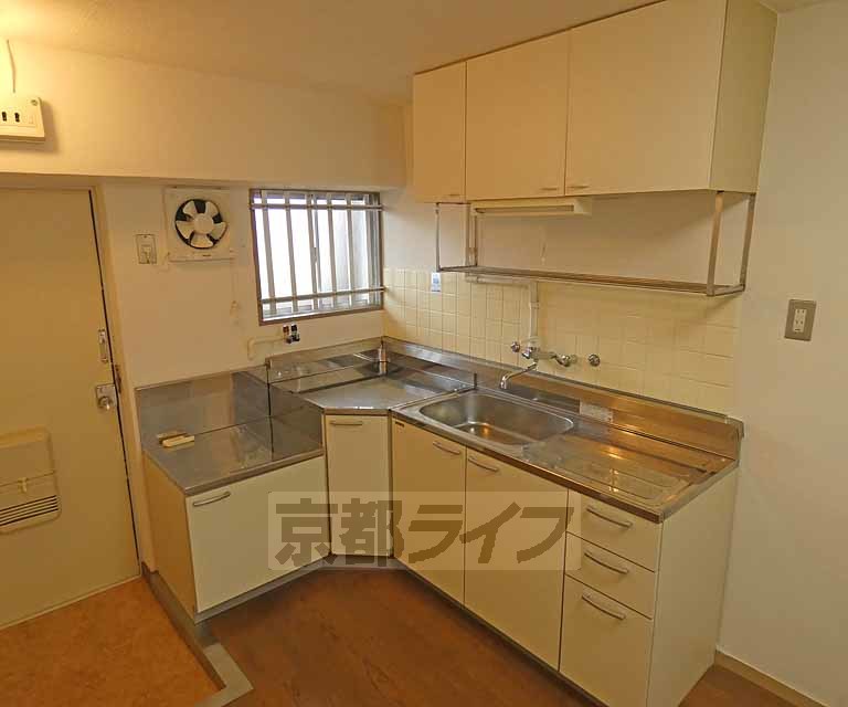 京阪本線 三条駅 徒歩4分 6階建 築53年のキッチン写真