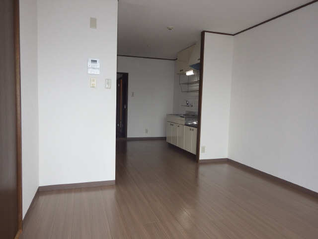リバーサイドコートあづまの居間写真
