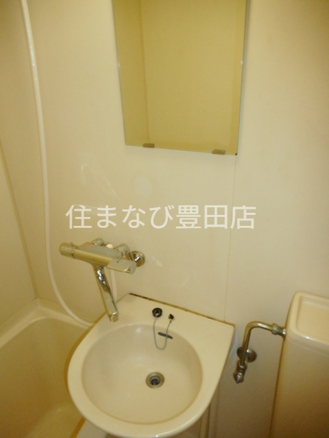 洗面設備　同型タイプ