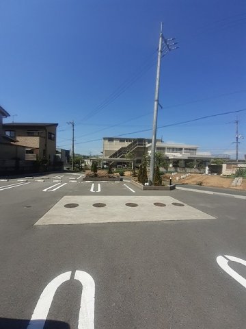 駐車場　駐車場に車を止められます