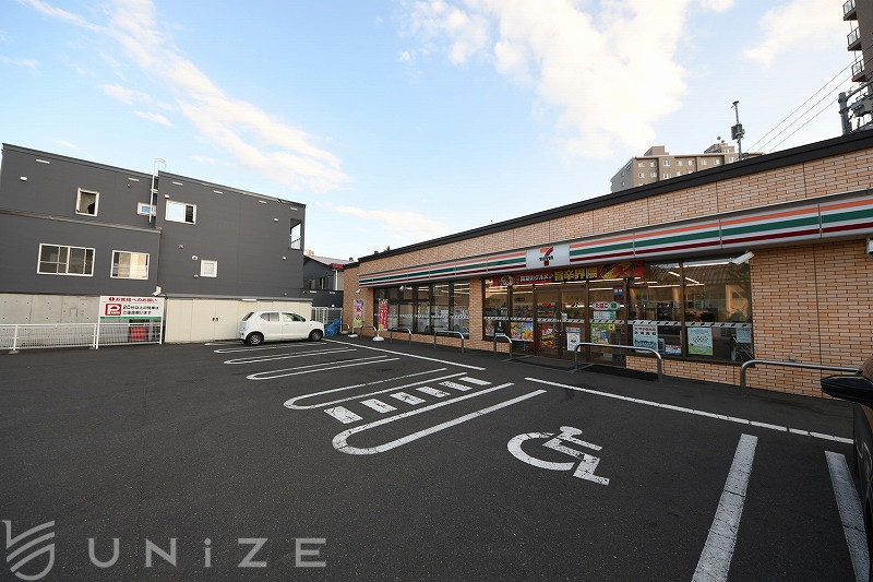 コンビニ　セブンイレブン札幌豊平6丁目店（コンビニ）まで299m