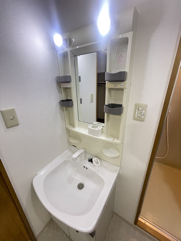 ミーネ新町弐番館の内装写真