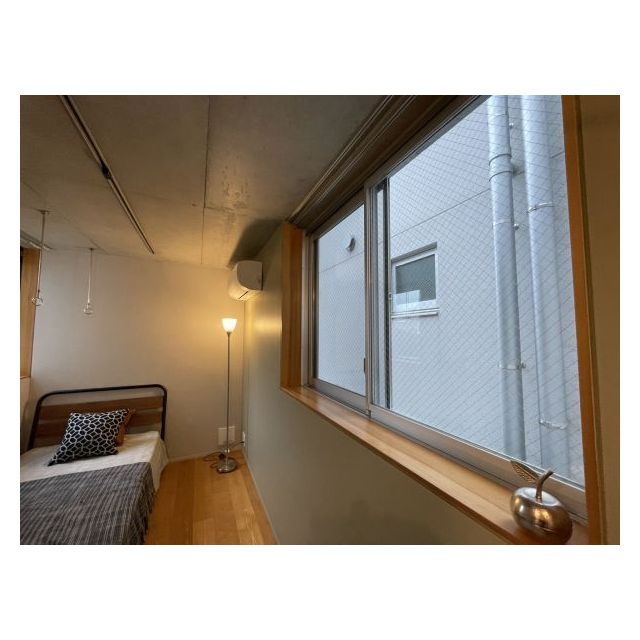 PASEO SANGENJAYA EAST WESTの居間写真