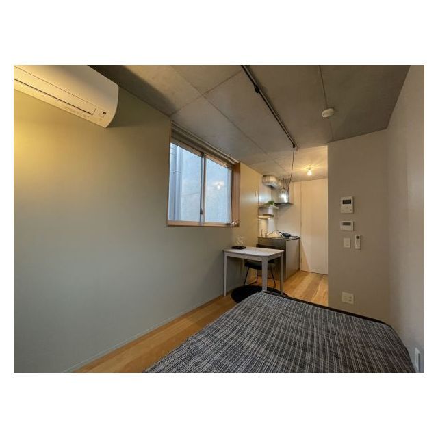 PASEO SANGENJAYA EAST WESTの居間写真