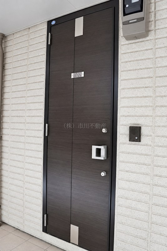 メゾン レザミの玄関写真