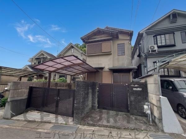 阪急京都線 長岡天神駅 バス乗車時間：13分 最寄りバス停で下車 徒歩4分 築35年