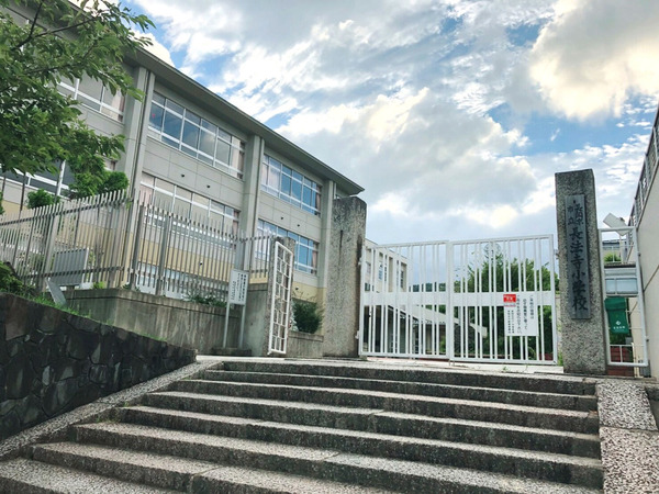 阪急京都線 長岡天神駅 バス乗車時間：13分 最寄りバス停で下車 徒歩4分 2階建 築35年の周辺写真