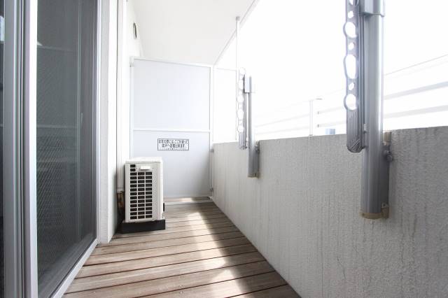 バルコニー　ベランダの木もおしゃれですよ