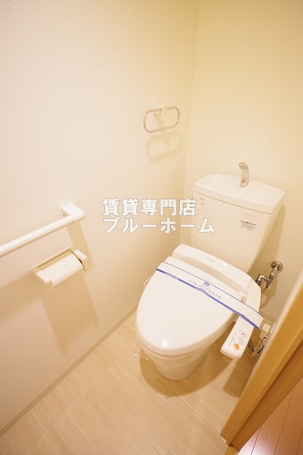 地下鉄御堂筋線 なかもず駅 徒歩5分 8階建 築18年のトイレ写真