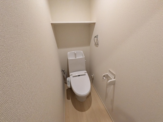 トイレ　※別号室のお写真です