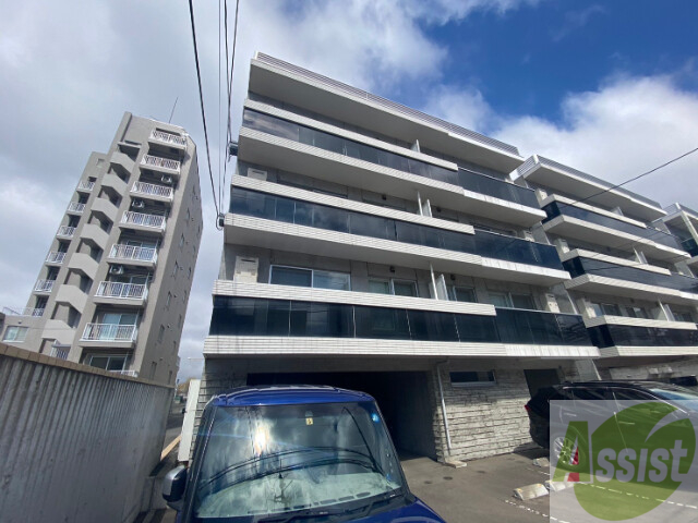 建物外観　札幌市中央区北１３条西「グランドライン」