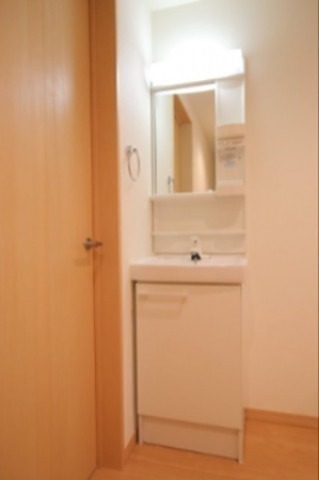 洗面設備　※同仕様写真含む