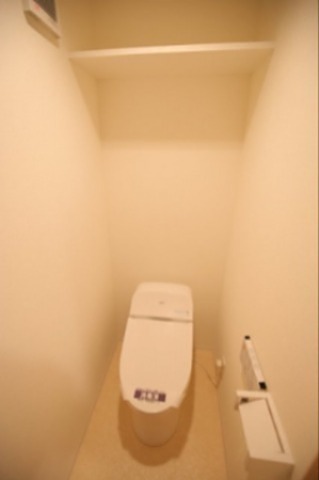 トイレ　※同仕様写真含む