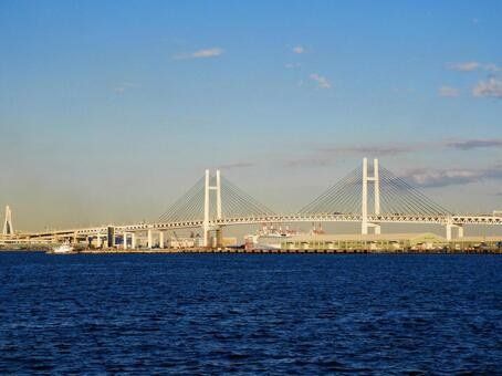 その他　夕方の横浜ベイブリッジ（その他）まで3293m