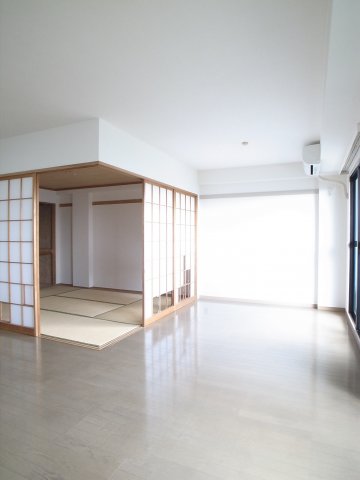 フィールドハウス青葉伍番館の居間写真
