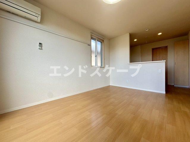 上毛電鉄 大胡駅 徒歩34分 2階建 築17年の居間写真