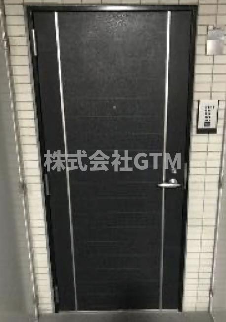 都営新宿線 岩本町駅 徒歩4分 8階建 築24年の玄関写真