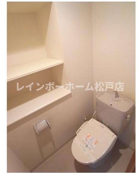 ＪＲ武蔵野線 三郷駅 徒歩5分 5階建 築24年のトイレ写真