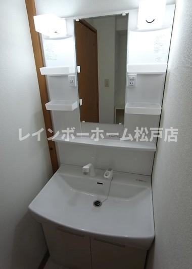 ＪＲ武蔵野線 三郷駅 徒歩5分 5階建 築24年の内装写真