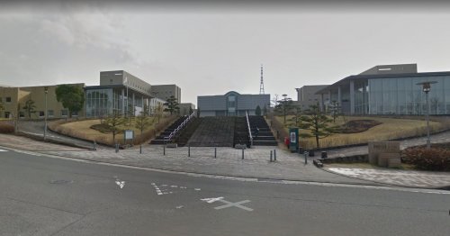 大学・短大　長崎県立大学シーボルト校（大学・短大）まで381m
