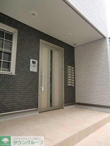 エントランス　オートロック完備