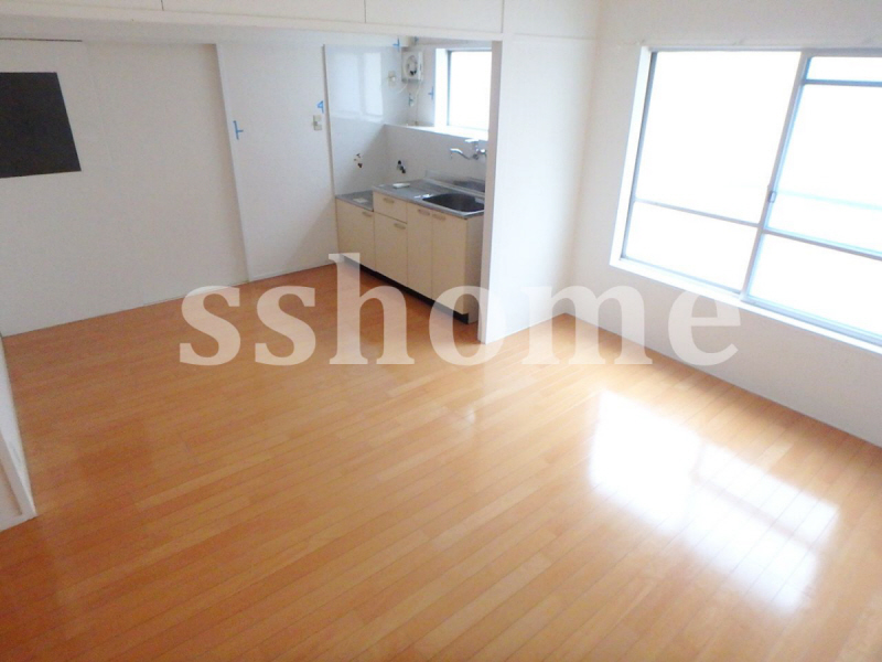 居室・リビング　広々としています☆