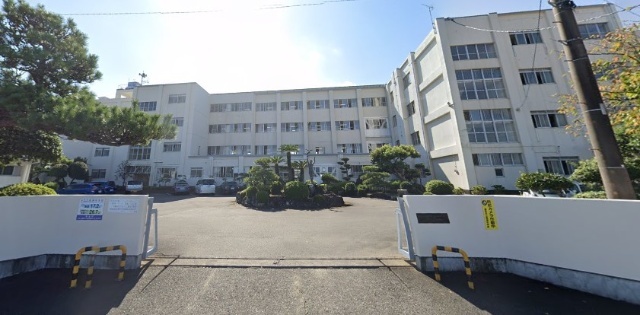 中学校　藤枝市立高洲中学校（中学校）まで1652m