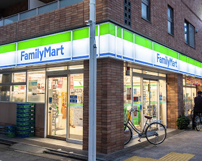 コンビニ　ファミリーマート 原町一丁目店（コンビニ）まで395m