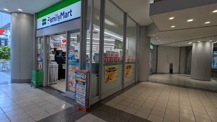 コンビニ　ファミリーマート シーバンス ア・モール店（コンビニ）まで493m