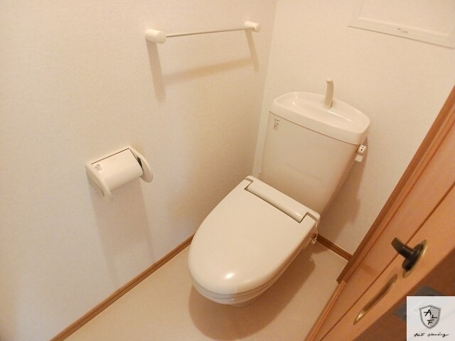 ＪＲ中央本線 瑞浪駅 徒歩9分 2階建 築20年のトイレ写真