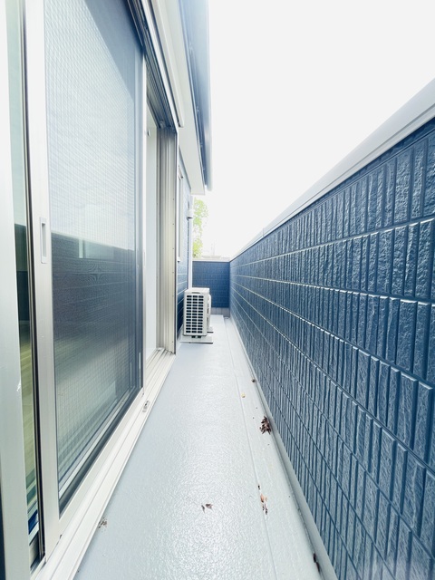 バルコニー　反転タイプの参考写真です