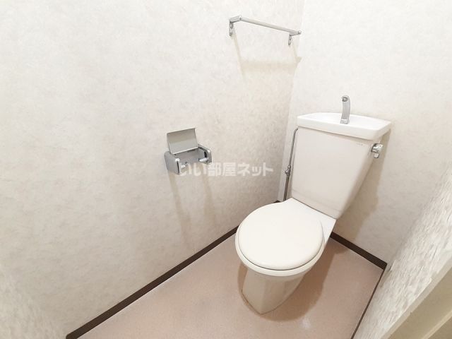 ＪＲ山陽本線 東加古川駅 徒歩28分 2階建 築33年のトイレ写真