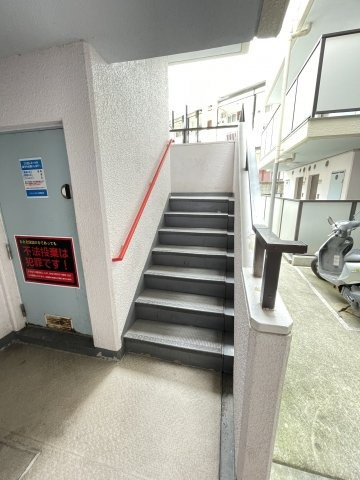その他共有部分　共用部分の階段です
