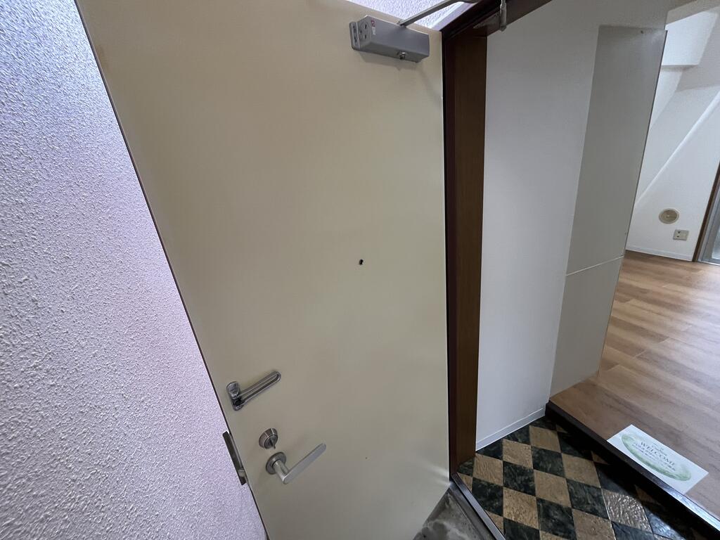 サエラ目白ビルの玄関写真