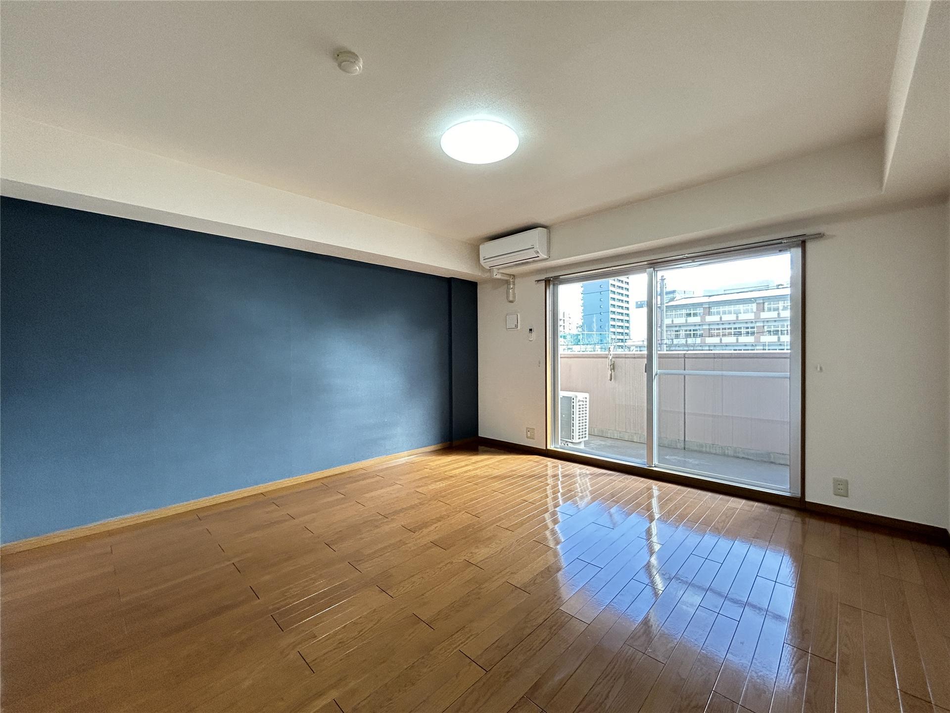 その他部屋・スペース　エアコン付きの広々としたお部屋です