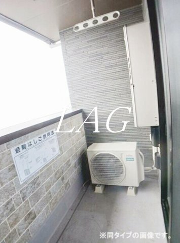 バルコニー　バルコニーです。同シリーズの画像です。