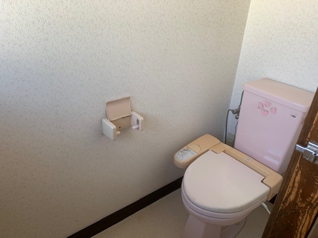ＪＲ越後線 粟生津駅 徒歩7分 2階建 築35年のトイレ写真