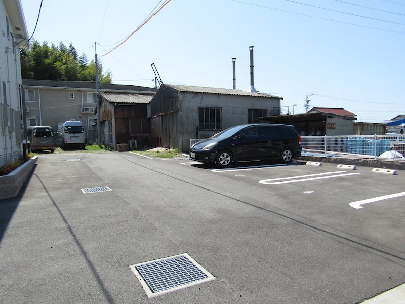 駐車場　駐車場