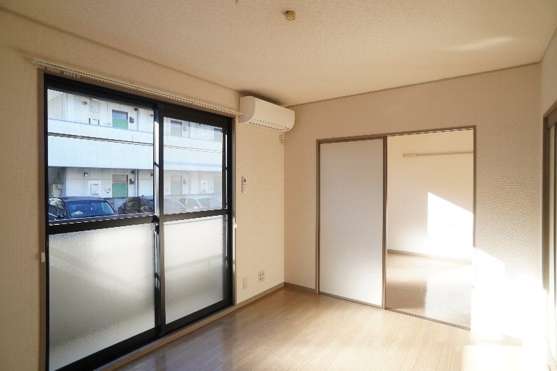 ＪＲ信越本線 北高崎駅 徒歩19分 2階建 築28年の居間写真