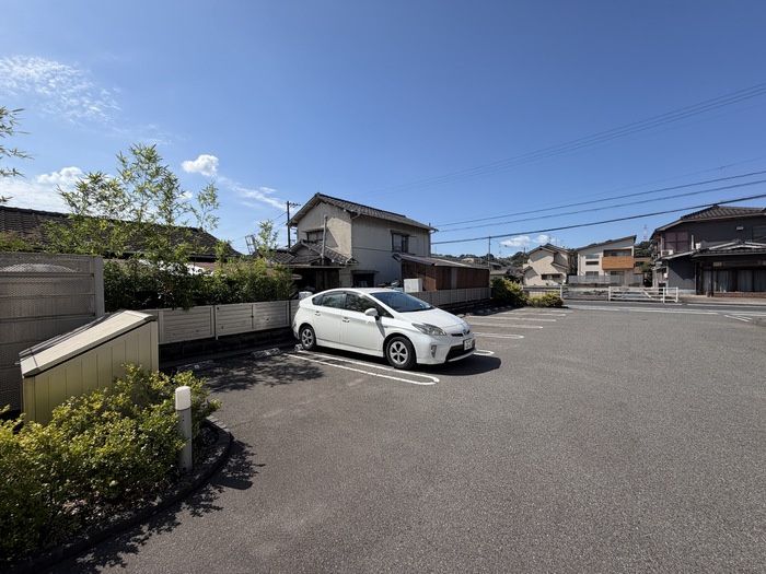 駐車場　駐車場