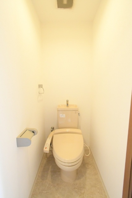 ＪＲ鹿児島本線 小倉駅 徒歩10分 10階建 築19年のトイレ写真