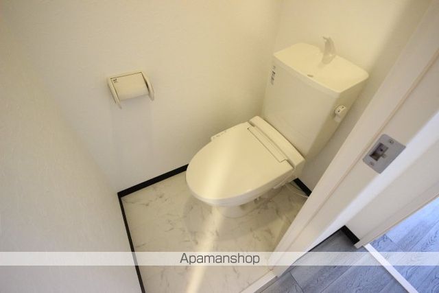 広島電鉄宇品線 中電前駅 徒歩10分 12階建 築13年のトイレ写真