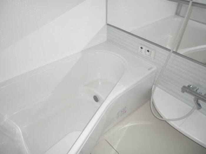 アラックス秋吉 B棟の風呂写真