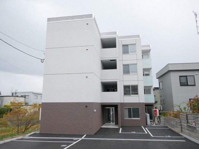 地下鉄東西線 宮の沢駅 徒歩14分 築8年