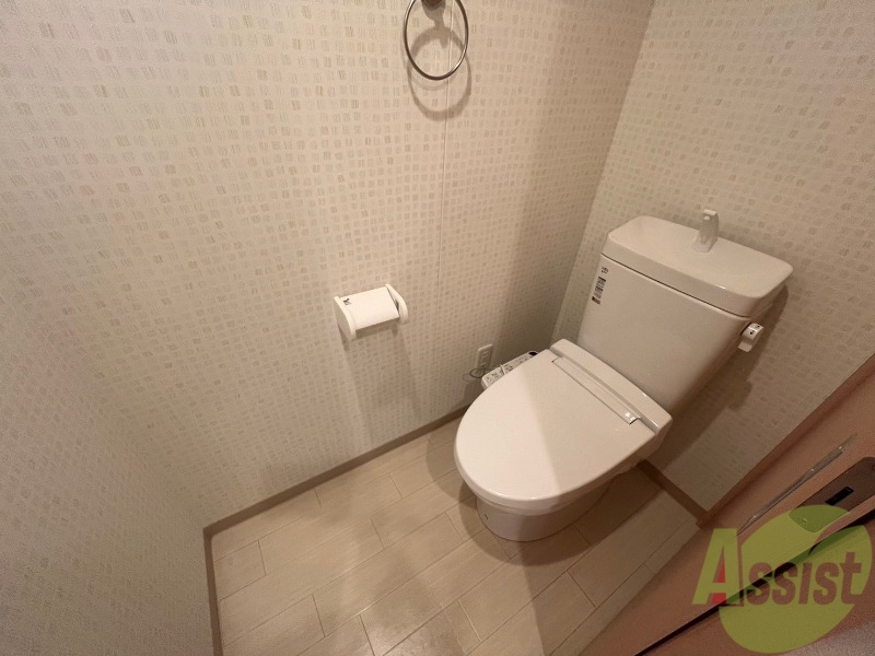 トイレ　温水洗浄便座付きのトイレなので快適ですね